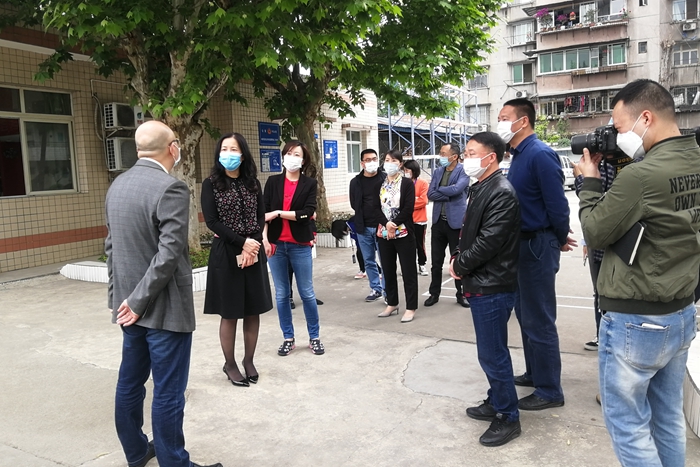 新都区区委副书记潘婕一行到我校新都校区检查指导学生返校复学和疫情